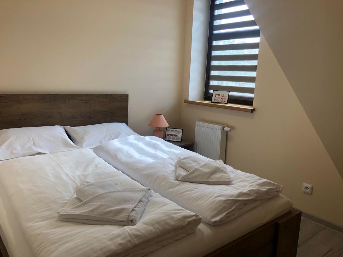 Apartamenty Alicja Dzierżoniów Екстериор снимка