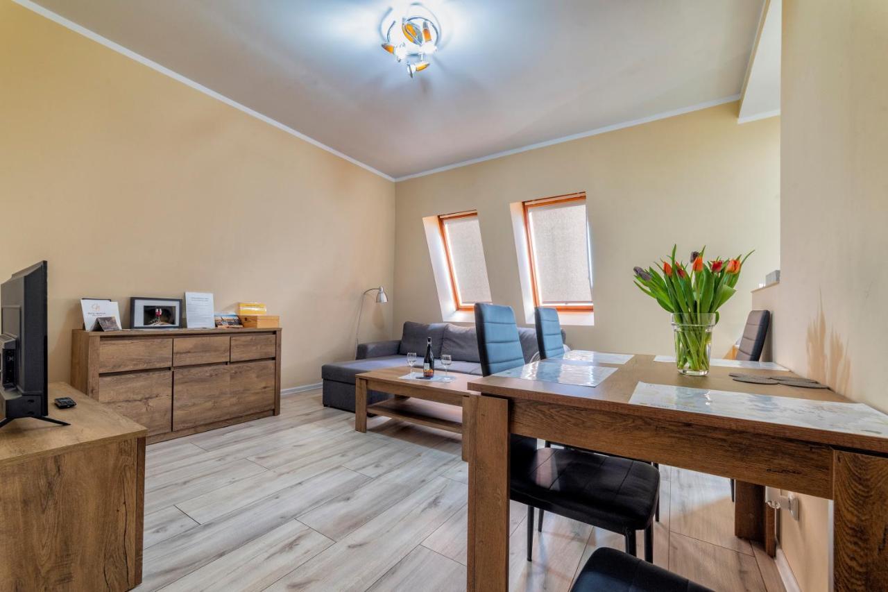 Apartamenty Alicja Dzierżoniów Екстериор снимка