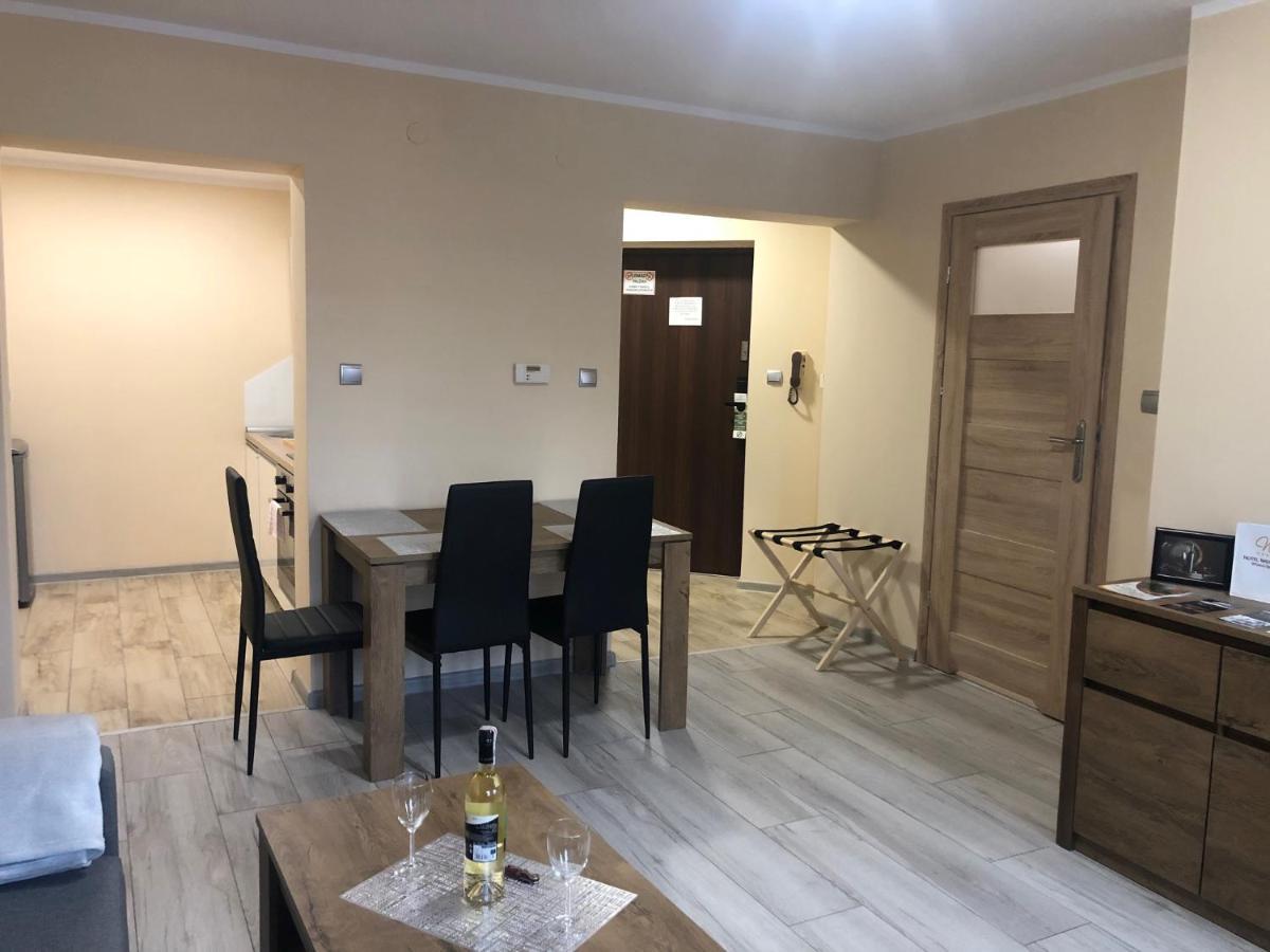Apartamenty Alicja Dzierżoniów Екстериор снимка