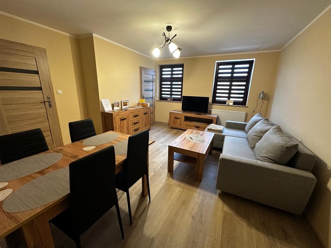 Apartamenty Alicja Dzierżoniów Екстериор снимка