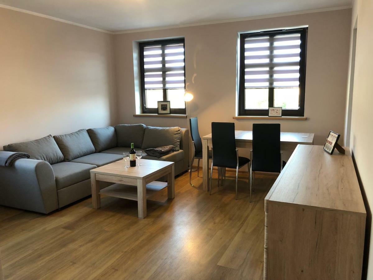 Apartamenty Alicja Dzierżoniów Екстериор снимка